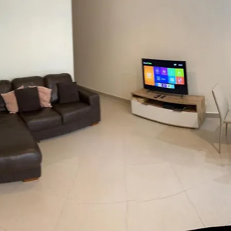 Ewa Apt - 3-bed Near - St Julians Seafront Sliema