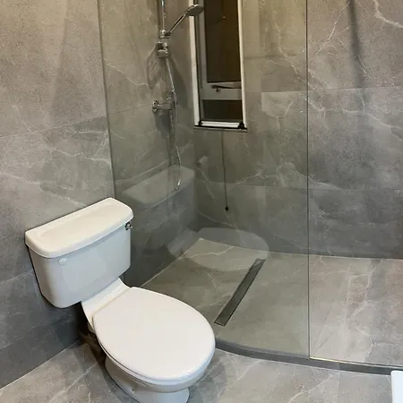 Apartment Ewa Apt - 3-bed Near - St Julians Seafront *
