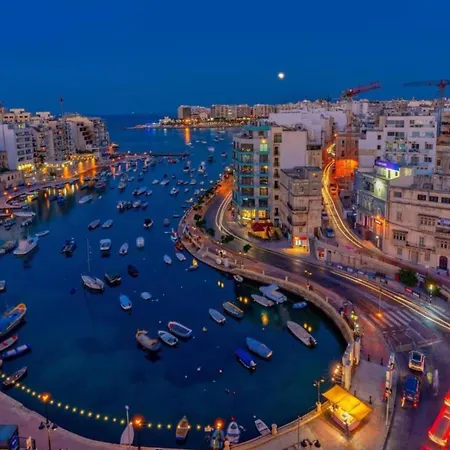 San Albert 3 Bed Apt Near Sliema - St Julians Lägenhet *