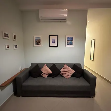 Ewa - 3-bed Near - St Julians Seafront Sliema