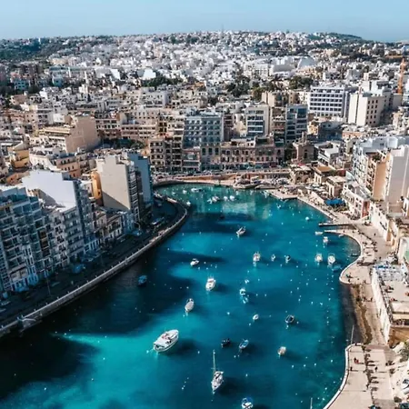 San Albert 3 Bed Apt Near Sliema - St Julians Lägenhet *
